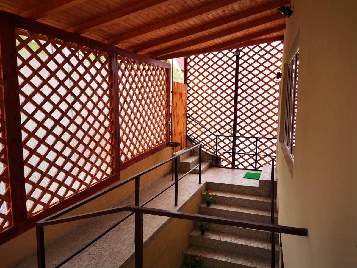 Pensiunea La Ionica Dâmbovicioara Exterior foto